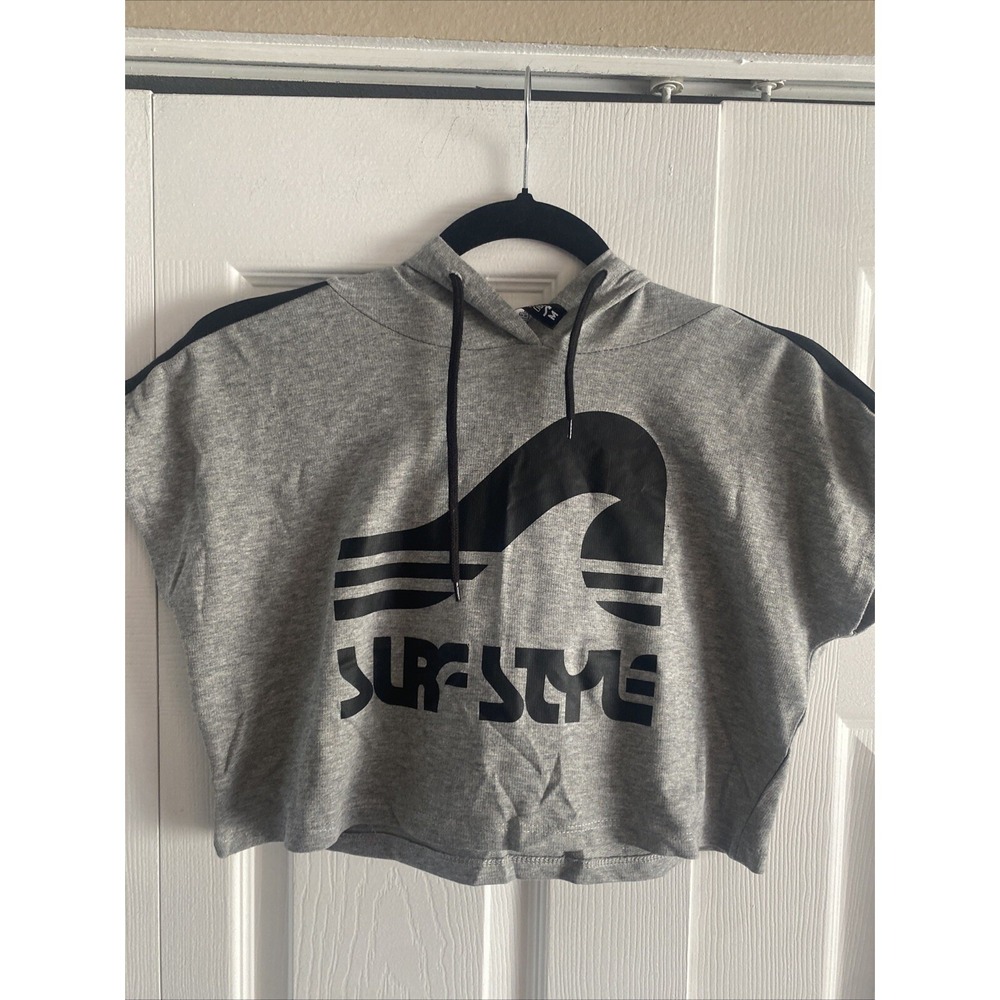 Surf Style Graphic Crop Hoodie Womens Size M Gray Y2K Sporty Short Sleeve Cotton